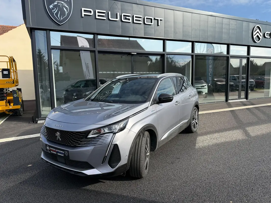 PEUGEOT 3008