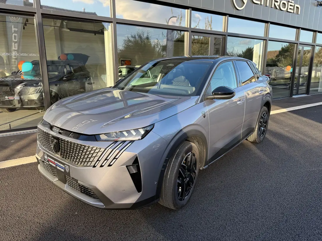 PEUGEOT 3008