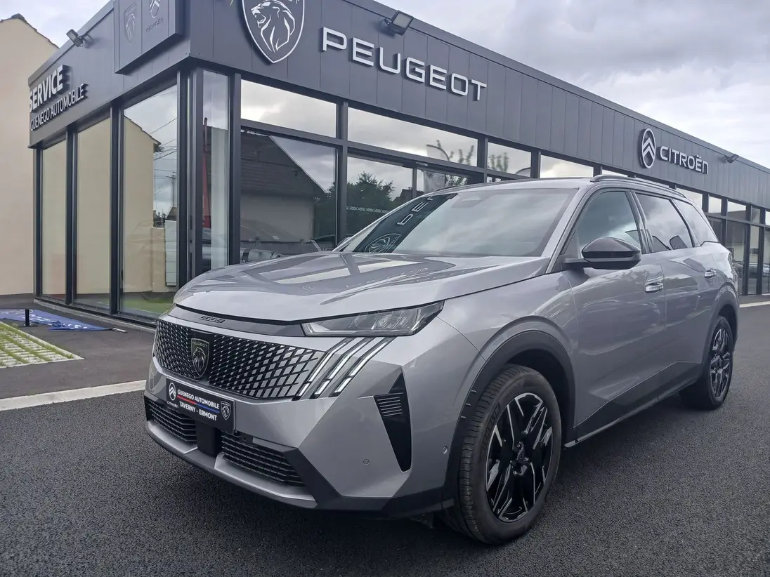 PEUGEOT 5008